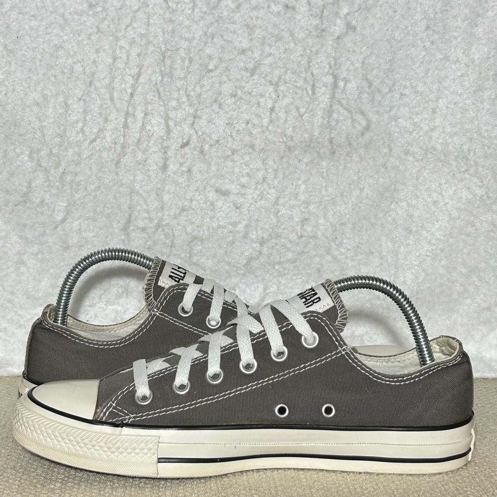 Converse Unisex Grey Chuck Taylor All Stars Classic Sneakers Shoes SZ M 8 W 10 - Picture 7 of 13